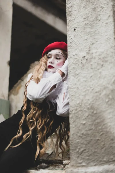 Chica Con Maquillaje Del Mimo Improvisación Traje Para Halloween Mimo — Foto de Stock