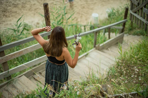 Linda Chica Adolescente Mujer Playa Naturaleza Paisaje Aire Fresco Playa — Foto de Stock