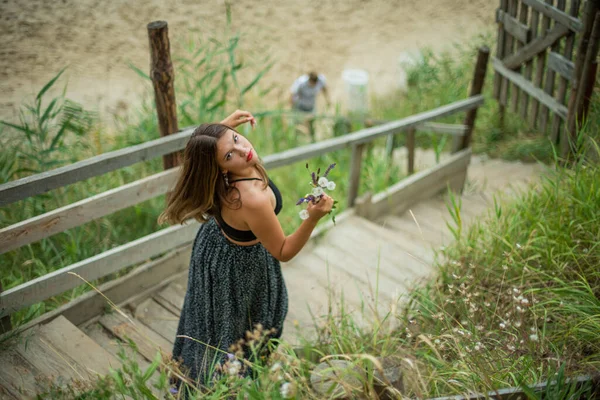 Menina Adolescente Bonito Mulher Praia Natureza Paisagem Praia Fresco Beleza — Fotografia de Stock