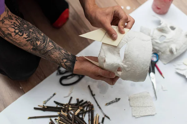 Creating Masks Based Plaster Cast Gypsum Mold Cast Face Sculpting — Stock Photo, Image