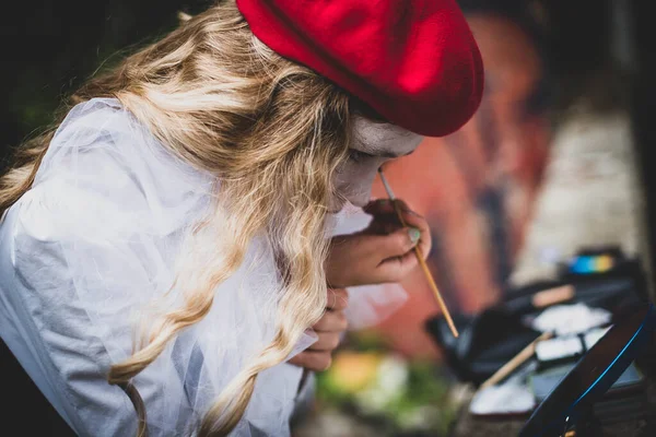 Chica Con Maquillaje Del Mimo Improvisación Traje Para Halloween Mimo — Foto de Stock