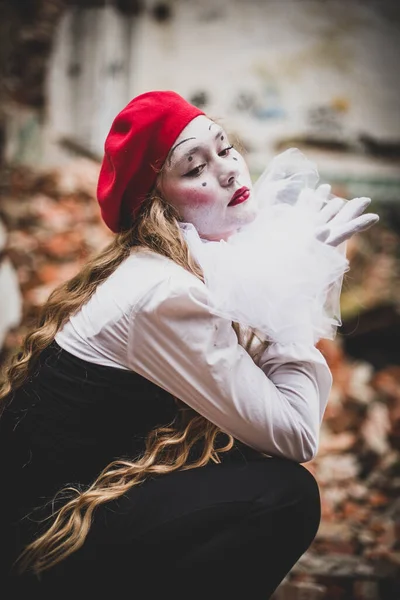Chica Con Maquillaje Del Mimo Improvisación Traje Para Halloween Mimo — Foto de Stock