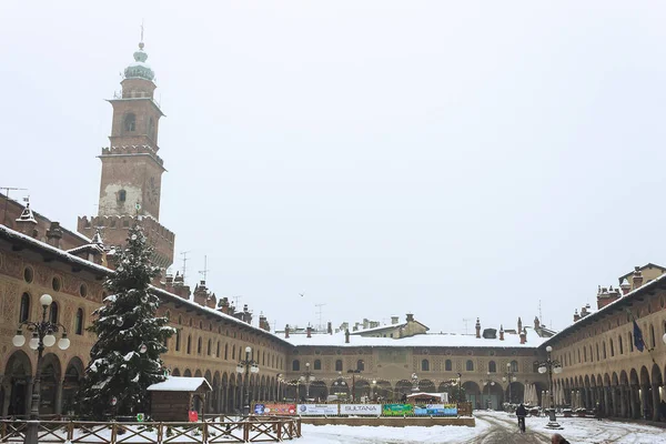 Spaziergang Historischen Zentrum Von Vigevano Mit Blick Auf Die Piazza — Stockfoto