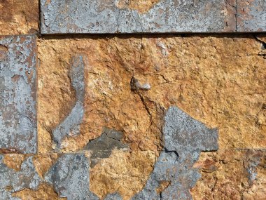 Grunge kırmızı ve mavi duvar, eski yok olmuş yüzey