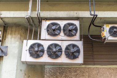 Havalandırmalı klimalar için binanın dış soğutma sistemi üniteleri