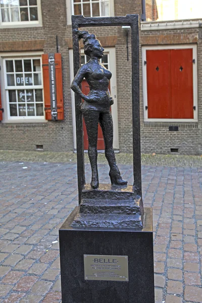 Monument of prostitute "Belle" in Red lights district, Amsterd — Stock Photo, Image