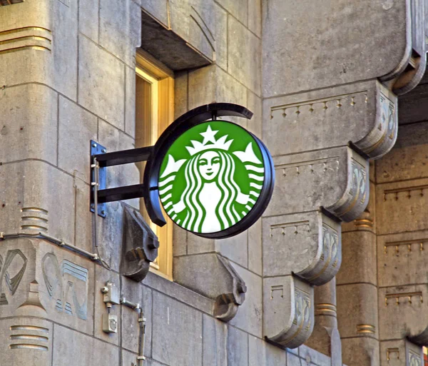 Starbucks koffie logo lichtbak — Stockfoto