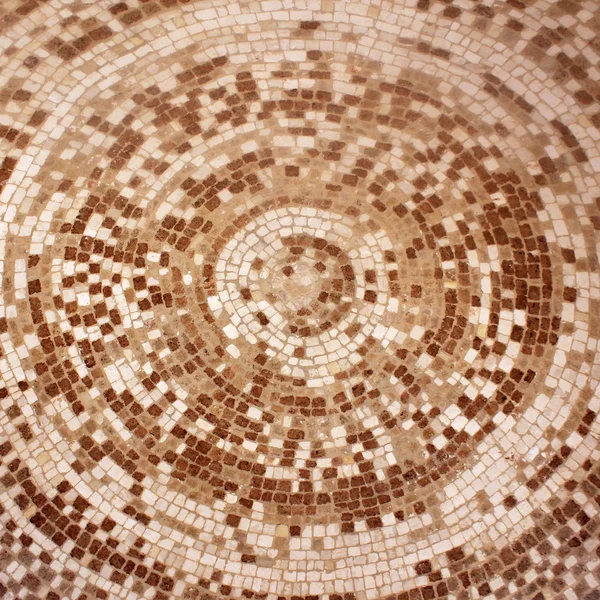 Old roman beige and brown mosaic ceramic tiles in circle pattern — Stock Photo, Image