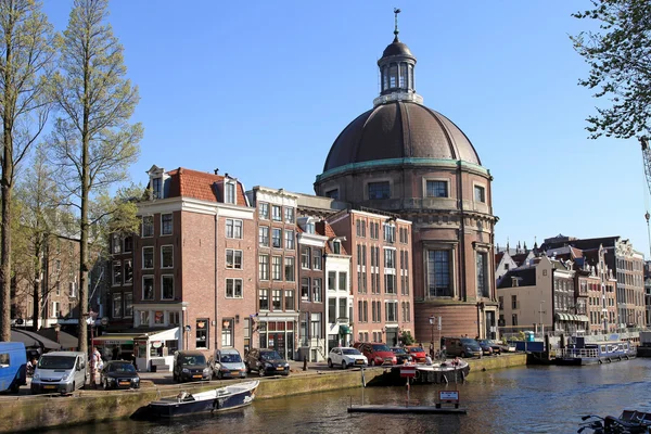 Singel canal in amsterdam, Niederlande — Stockfoto