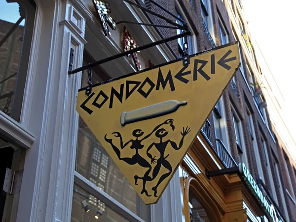 Condomerie butik logga i Red Light District, Amsterdam — Stockfoto