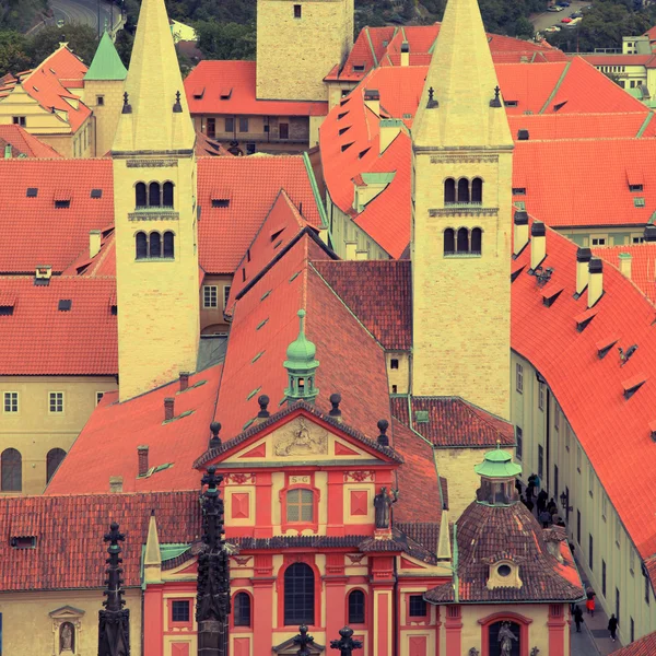 St.George de basiliek in Prague Castle — Stockfoto