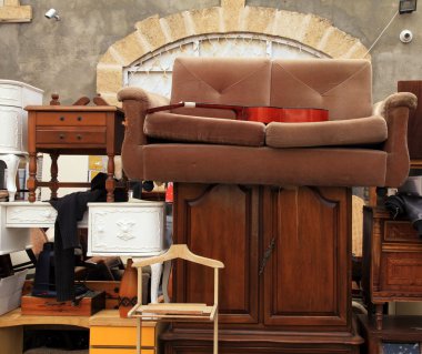 Vintage mobilya ve diğer personel Jaffa bit pazarı District 