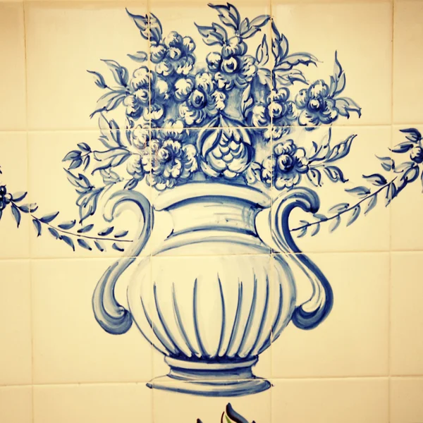 Detalle de baldosas portuguesas antiguas típicas (azulejos ) — Foto de Stock