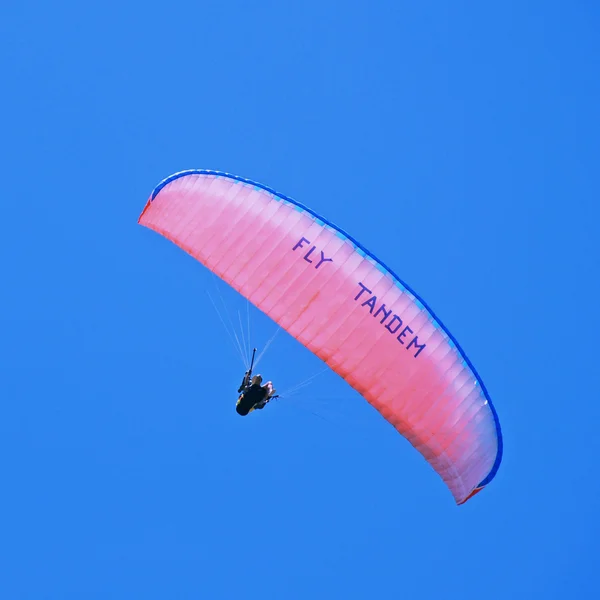 Tandem paraglider — Stockfoto