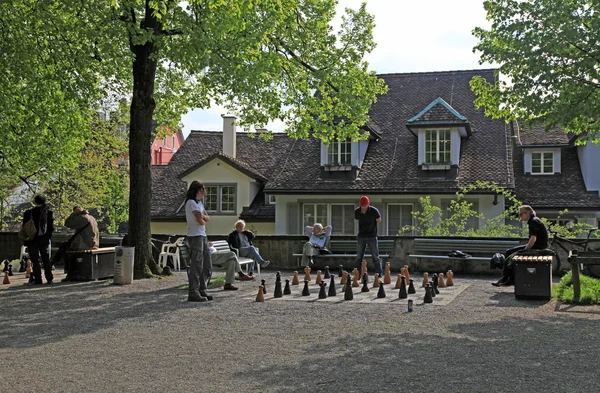 伝統的な特大のストリート チェス、チューリッヒ、スイス. — ストック写真