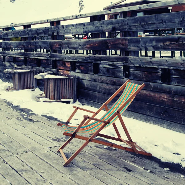 Cadeira lounge na estância de esqui (Alpes ) — Fotografia de Stock