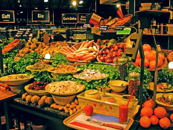 Buffet barra de ensalada de verduras frescas — Foto de Stock