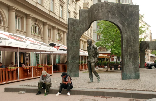 Monumento Bulat Okudzhava su Arbat Street a Mosca — Foto Stock