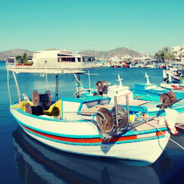 balıkçı tekneleri, elounda (crete, Yunanistan).