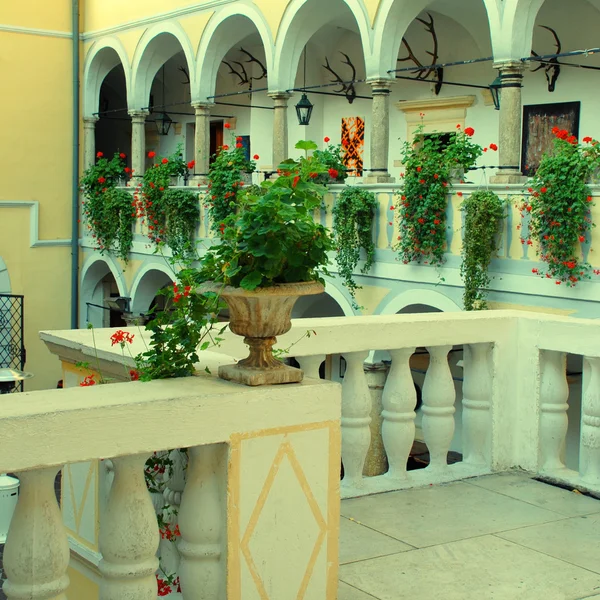 El interior del antiguo castillo de caza, Austria — Foto de Stock