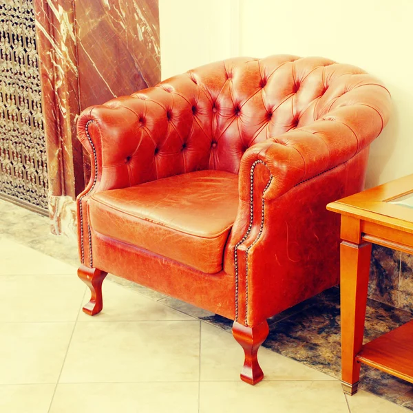 Английский кожаный кресло — стоковое фото