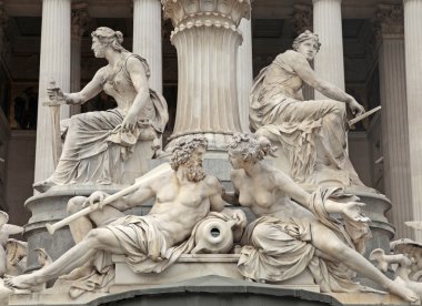  Pallas Athena çeşme v Avusturya Parlamentosu önünde