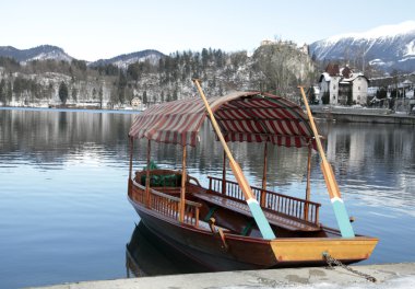 geleneksel Sloven teknede Lake Bled, Slovenya