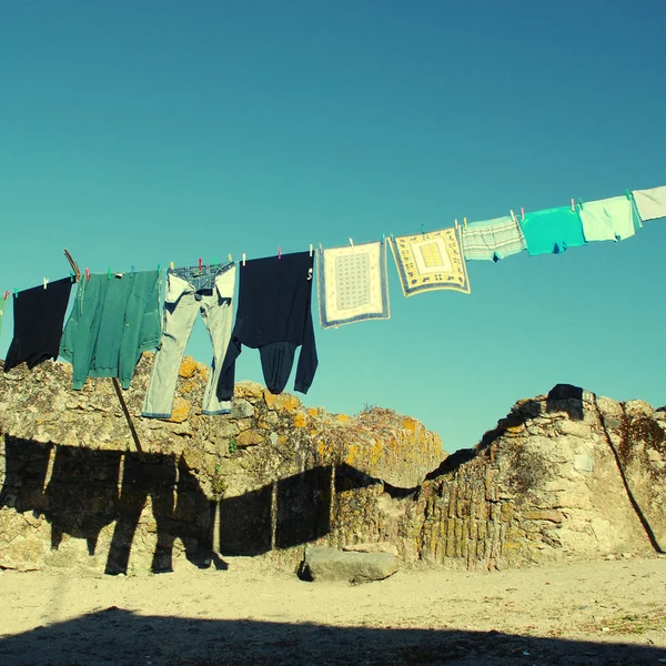 Secar la ropa en un pueblo — Foto de Stock