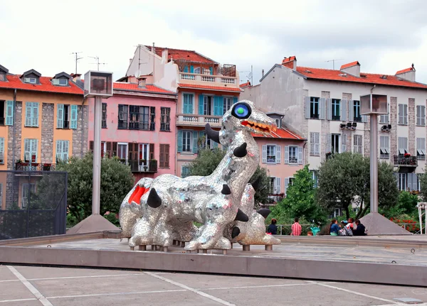 Escultura moderna Loch Ness Monstro em Nice, França — Fotografia de Stock