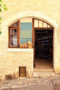 Saint Paul de Vence yerel şarap dükkanı