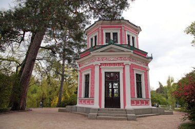 sofiyivsky park uman, Ukrayna içinde pembe ev