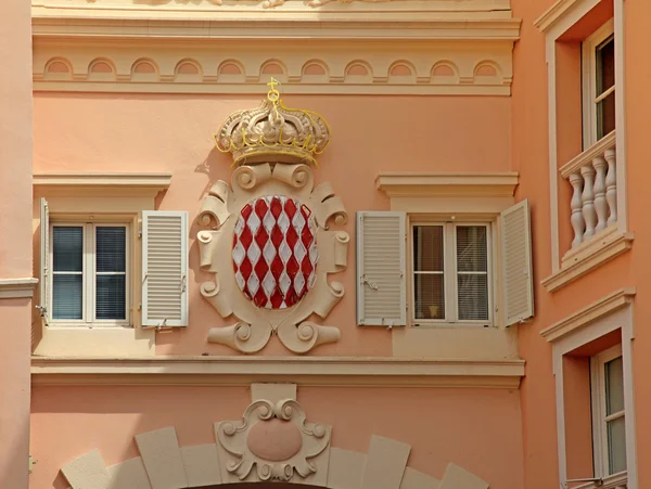 Detalle arquitectónico con escudo de armas de Mónaco —  Fotos de Stock