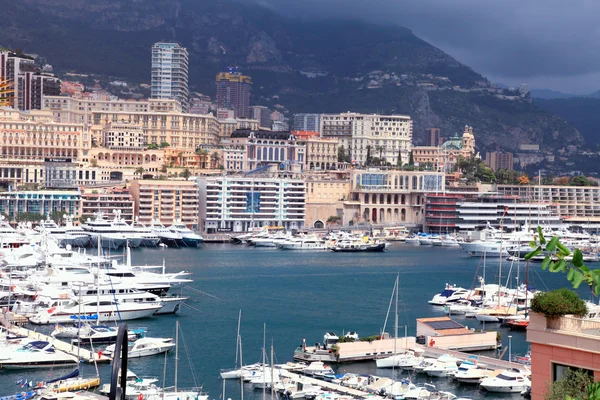 Cityscape of Monte Carlo and Hercules Harbor, Monte Carlo, Monaco — стоковое фото