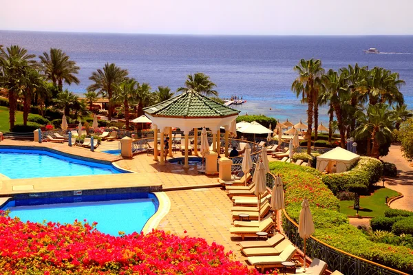 Tropisk lyx resort hotel, Sharm el Sheik, Egypten. — Stockfoto