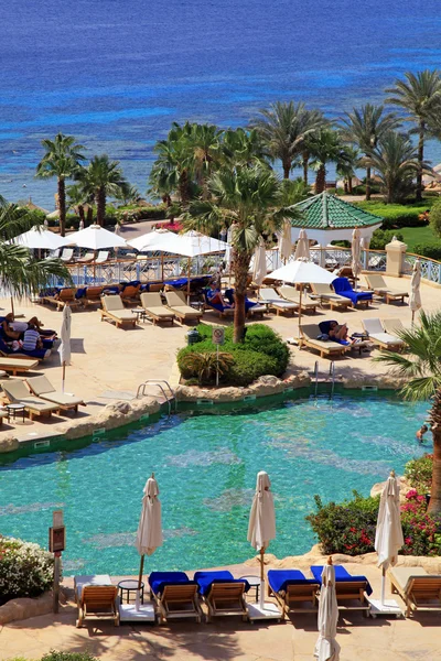 Tropical hotel resort de luxo, Sharm el Sheikh, Egito . — Fotografia de Stock
