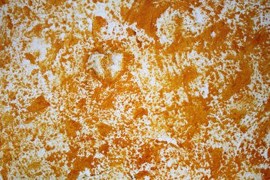 Sarı ve beyaz eski boyalı duvar arka plan alçı.