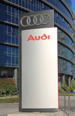 Audi Bayilik logo stand Herzliya, İsrail.