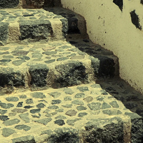 Hermosa piedra antigua pasos únicos en Oia, Santorini, Grecia . —  Fotos de Stock