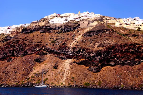 View from the sea of the Oia, Santorini island, Greece — Stok fotoğraf