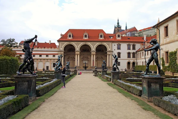 Waldstein Garden cerca del Senado checo, Praga, República Checa . — Foto de Stock