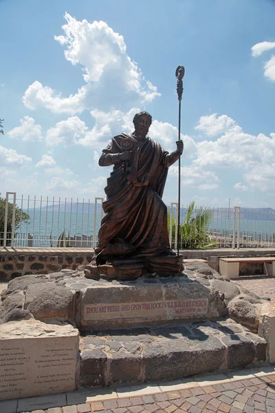 Socha svatého Petra v capharnaum, Izrael — Stock fotografie