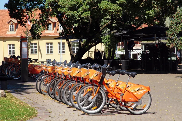 Bicicleta en punto de alquiler automático de bicicletas Cyclocity, Vilnius — Foto de Stock