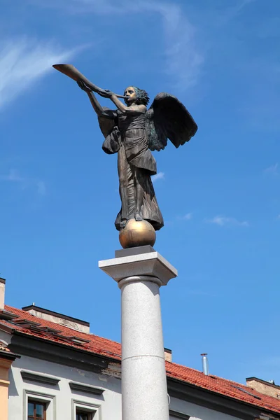 Uzupio、ビリニュス、リトアニアで天使の像. — ストック写真