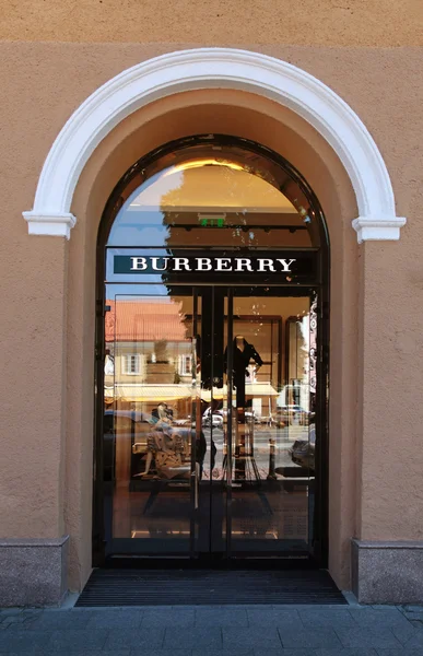 De Burberry winkel in Vilnius, Litouwen. — Stockfoto