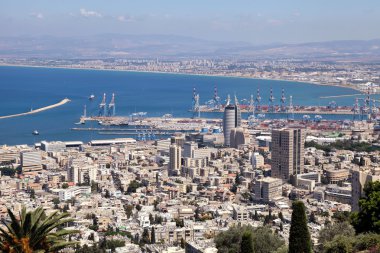 liman ve haifa İsrail ' Mount carmel görüntüleyin.