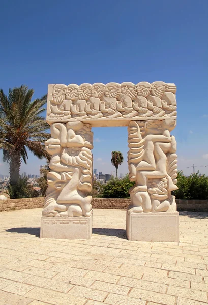 Скульптура "Врата Фаита", Яффа, Тель-Авив, Израиль — стоковое фото