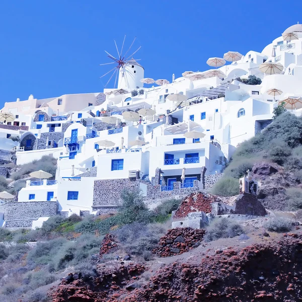 Oia landscape, Santorini, view with windmills — Stock Photo, Image