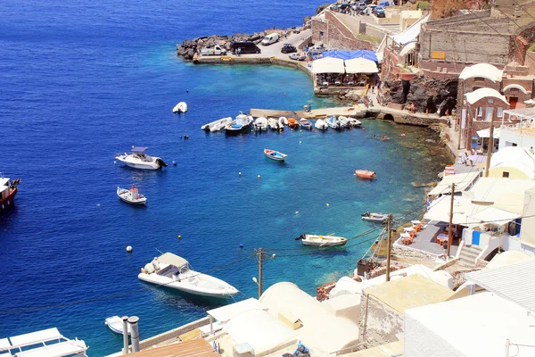 Hermosa bahía de Amoudi, isla de Santorini, Grecia . —  Fotos de Stock