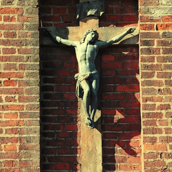 Sculptuur van de Jezus op de St.-Annakerk in Vilnius, Lith — Stockfoto