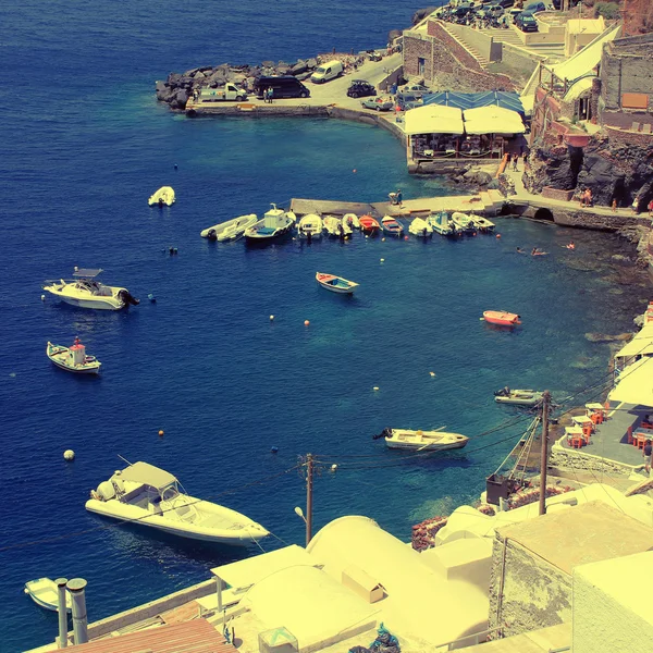 Hermosa bahía de Amoudi, isla de Santorini, Grecia . —  Fotos de Stock